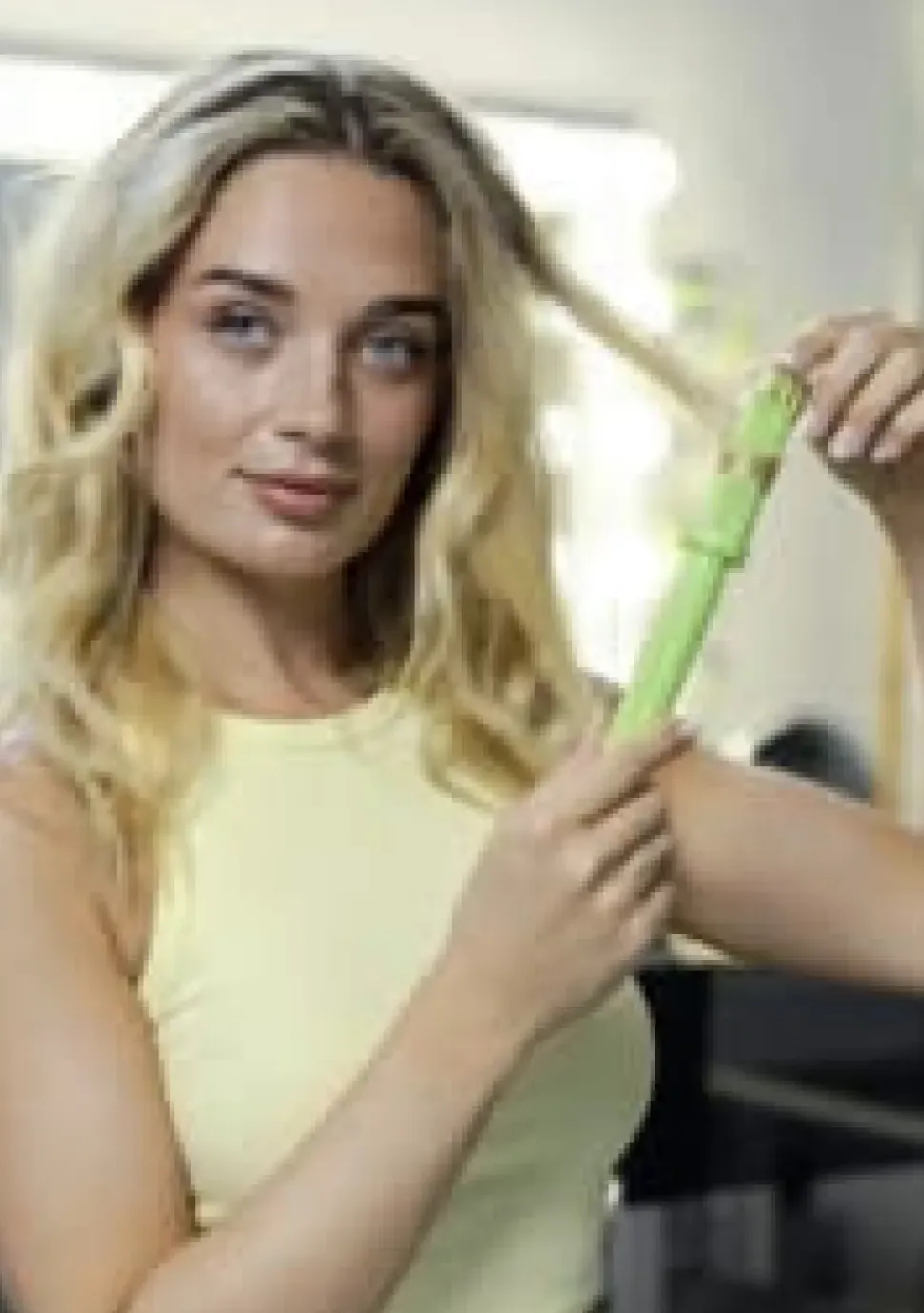 Eurostil Brush Plastic Curler Purple (U)