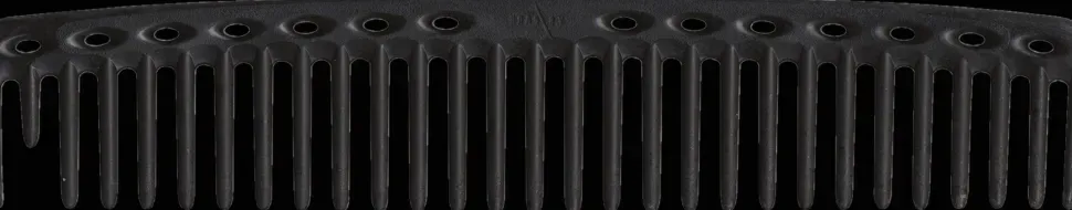 YS Park Carbon Cutting Comb No.452 Black